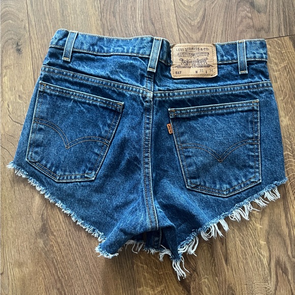 Levi Strauss Vintage medium wash cut-off denim short shorts - Picture 2 of 6